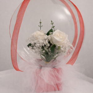 balon cu flori albe "eleganta din iubire"